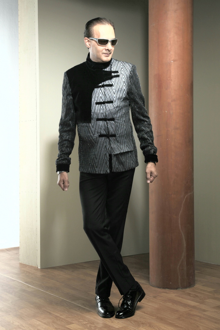 MST-3061 My Singapore Tailor